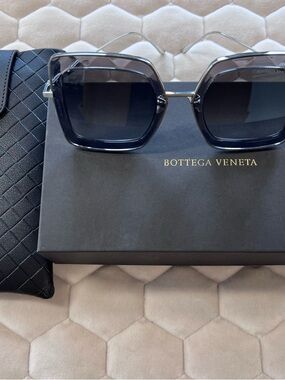 Authentic Bottega Veneta crystal grey faceted acetate Square Sunglass